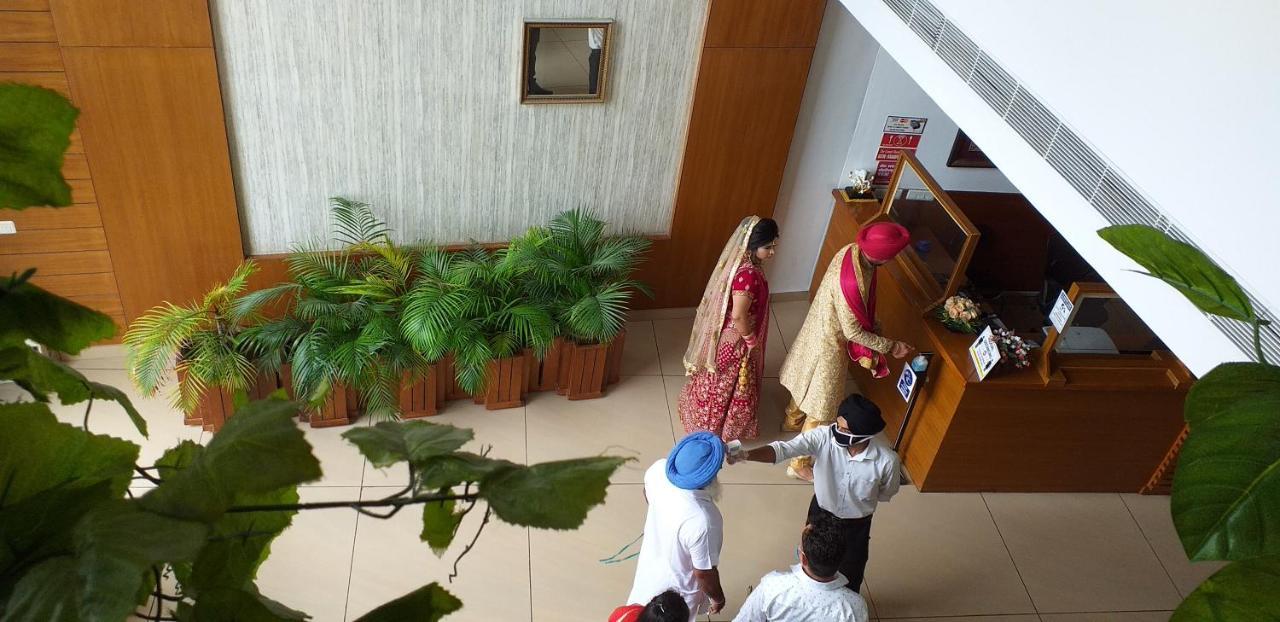 Grand Hotel Nawanshahr Nawashahr Exterior photo