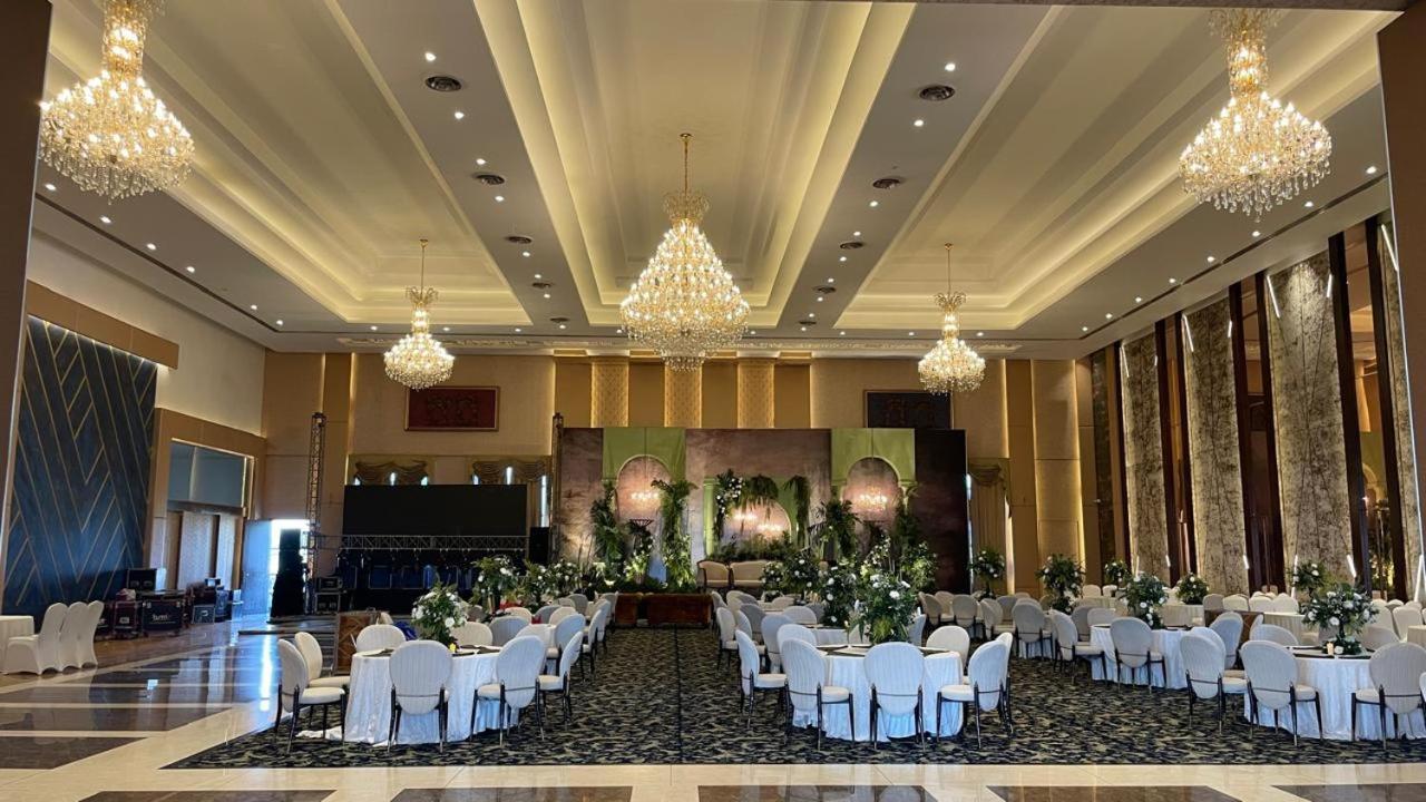 Grand Hotel Nawanshahr Nawashahr Exterior photo