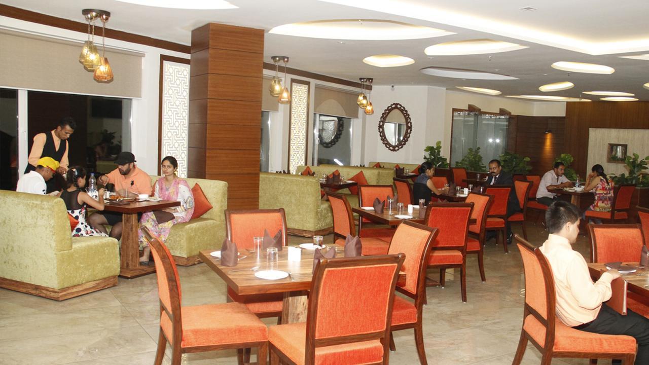 Grand Hotel Nawanshahr Nawashahr Exterior photo