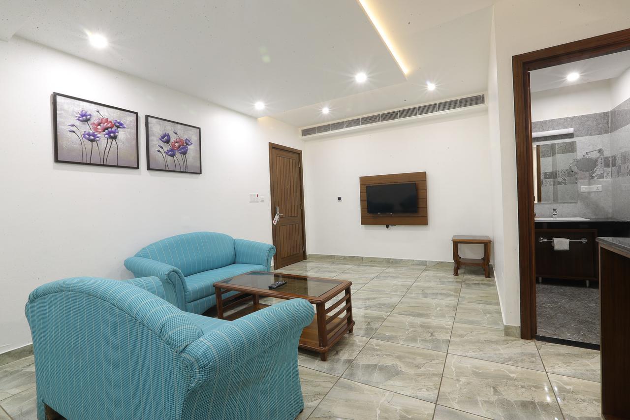 Grand Hotel Nawanshahr Nawashahr Exterior photo