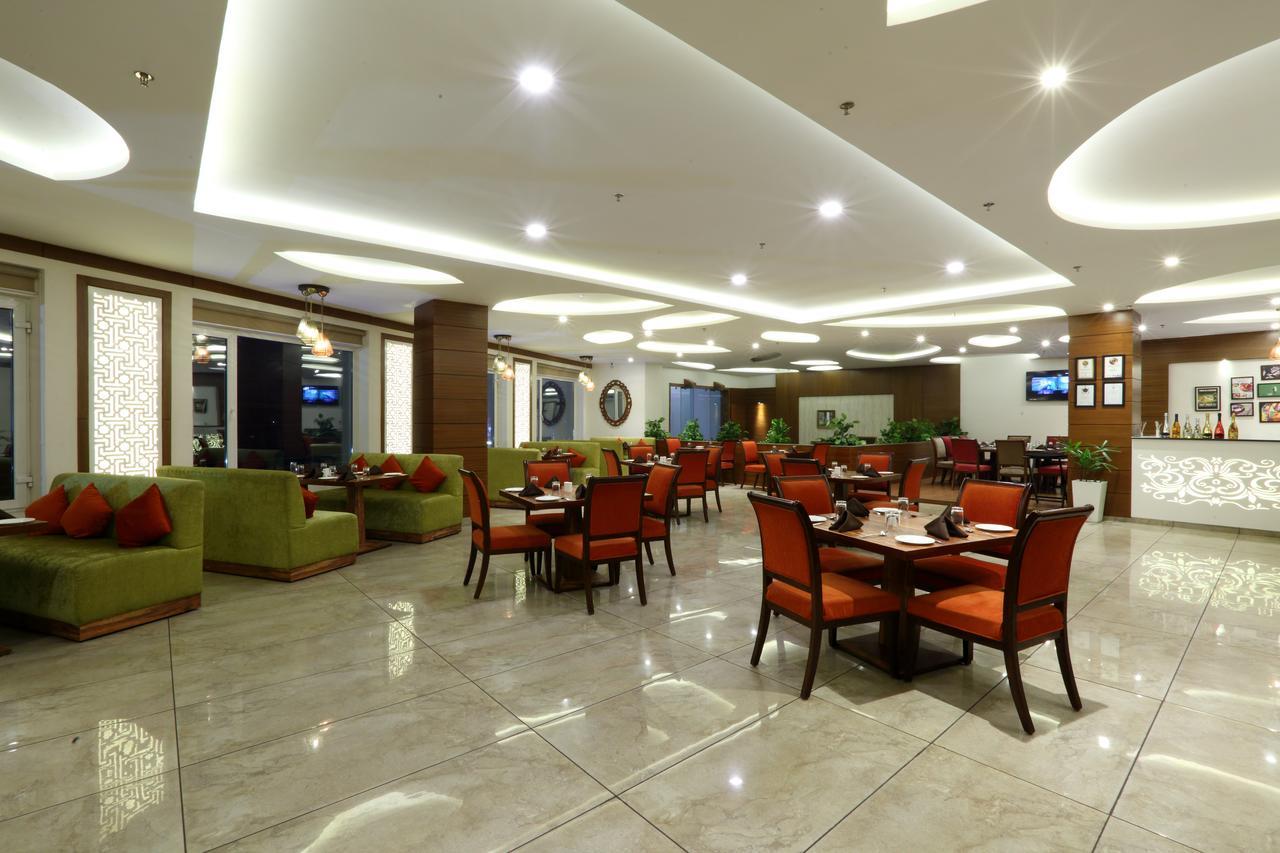 Grand Hotel Nawanshahr Nawashahr Exterior photo