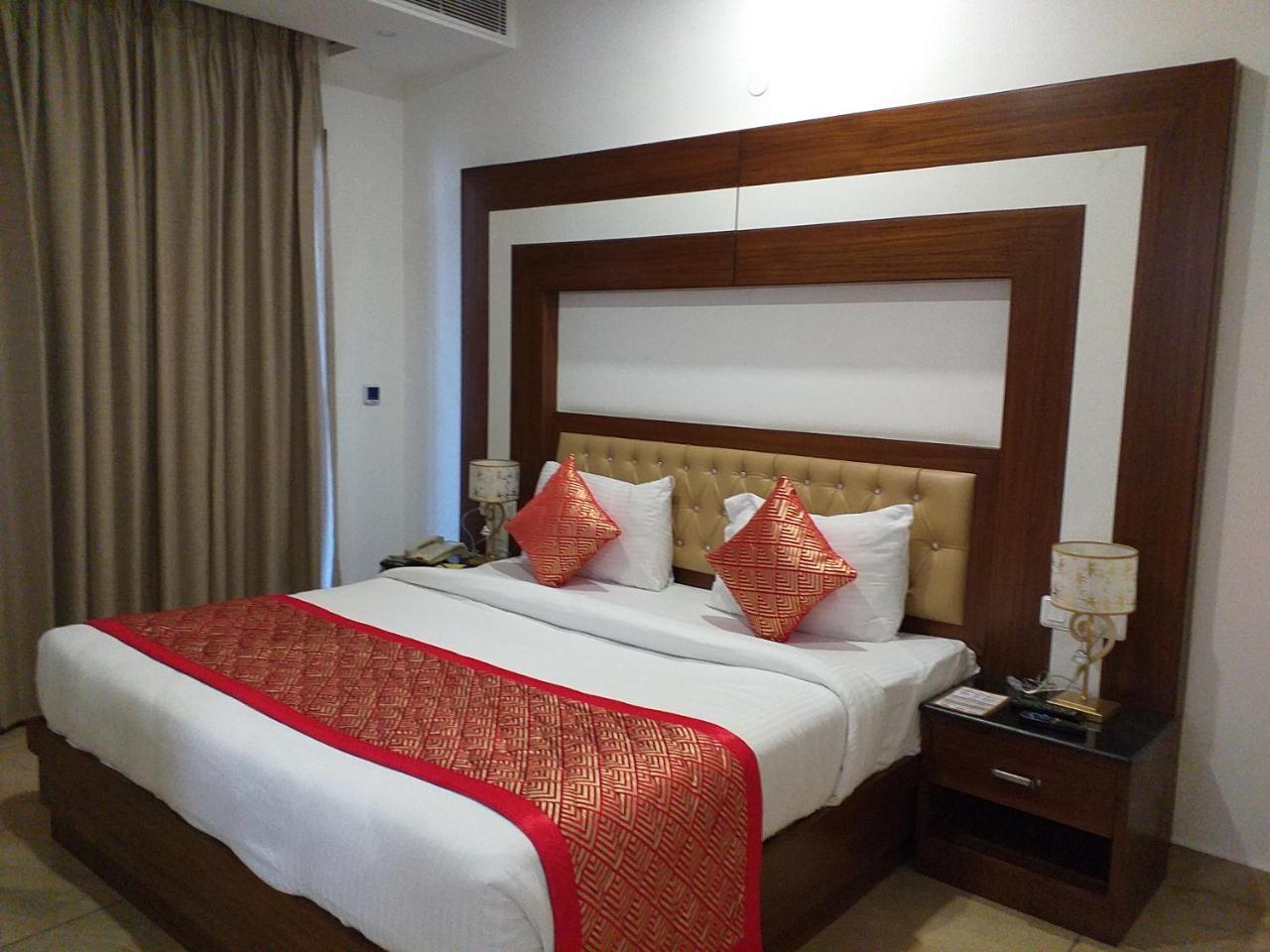 Grand Hotel Nawanshahr Nawashahr Exterior photo