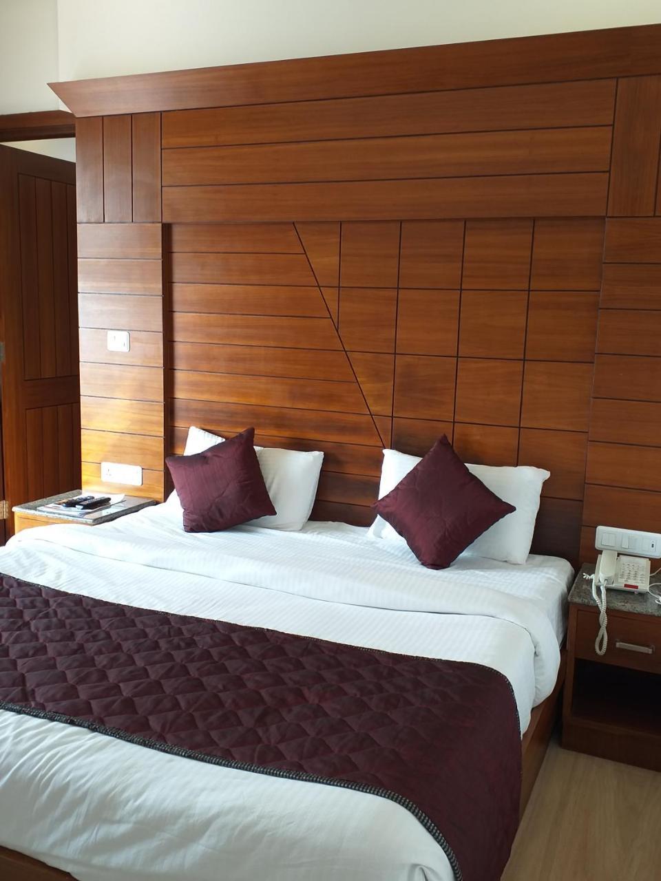 Grand Hotel Nawanshahr Nawashahr Exterior photo