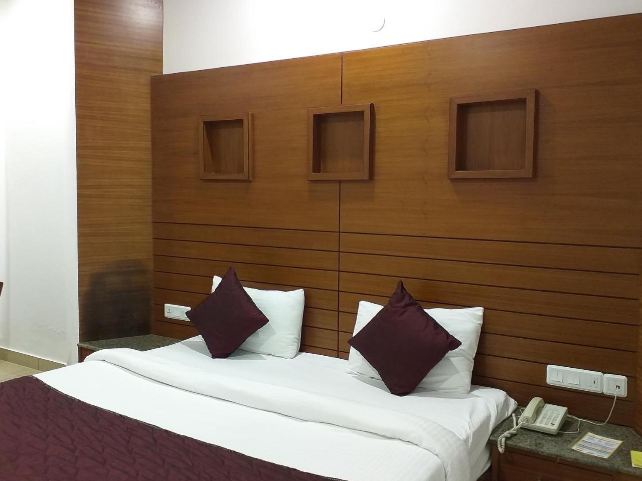 Grand Hotel Nawanshahr Nawashahr Exterior photo