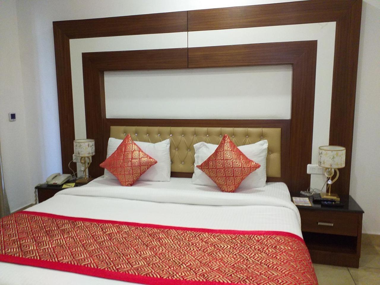 Grand Hotel Nawanshahr Nawashahr Exterior photo